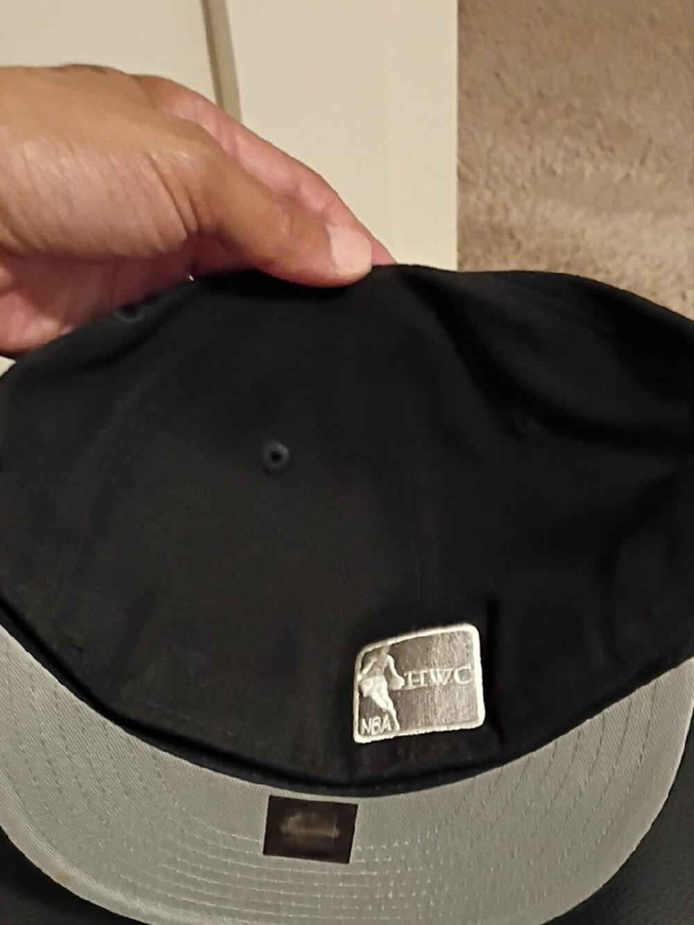 New Era San Antonio Spurs Black Snapback with Multicolor Drip Logo - Picture 3 of 4